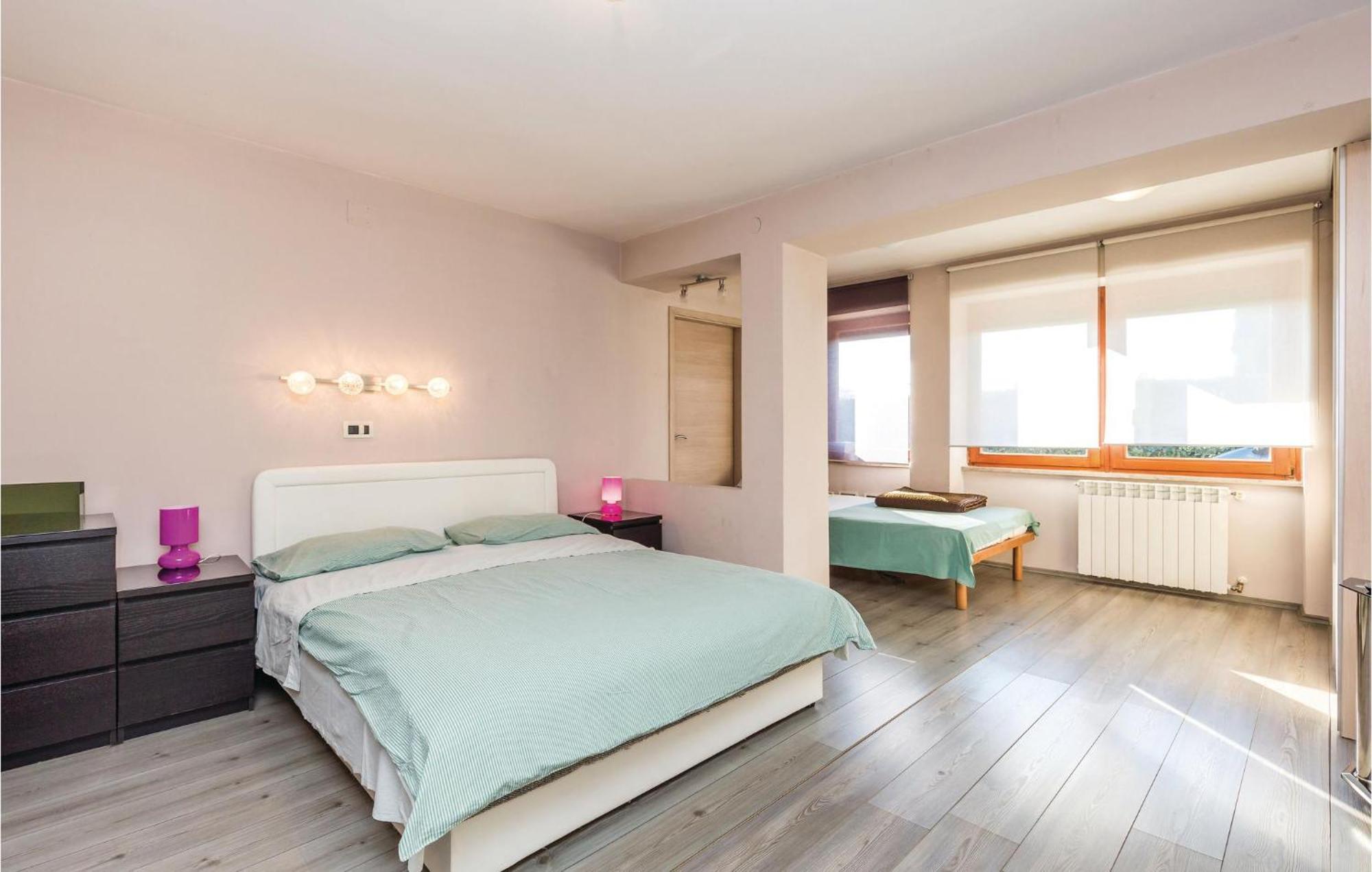 Stunning Apartment In Rijeka With 1 Bedrooms And Wifi מראה חיצוני תמונה